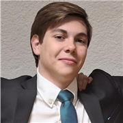 Estudiante universitario de matematicas, tambien con conocimientos de fisica